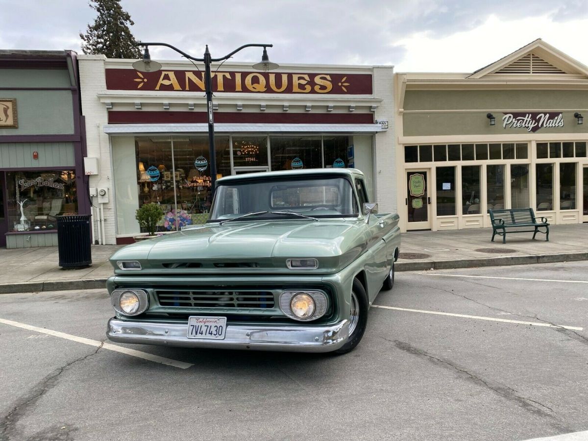 1962 Chevrolet C-10 fleetside short bed