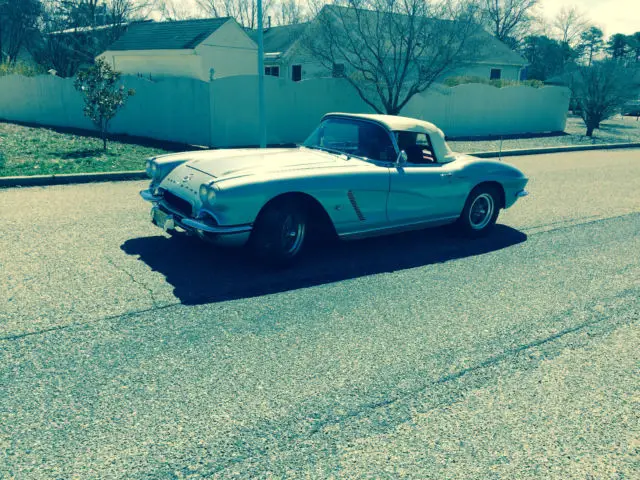 1962 Chevrolet Corvette convertible