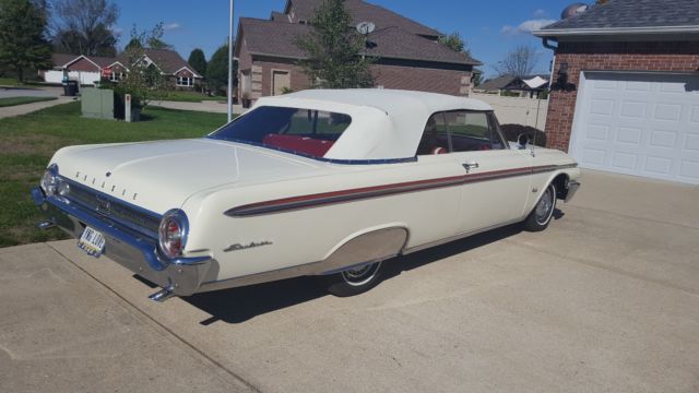 1962 Ford Galaxie Galaxie 500 Sunliner