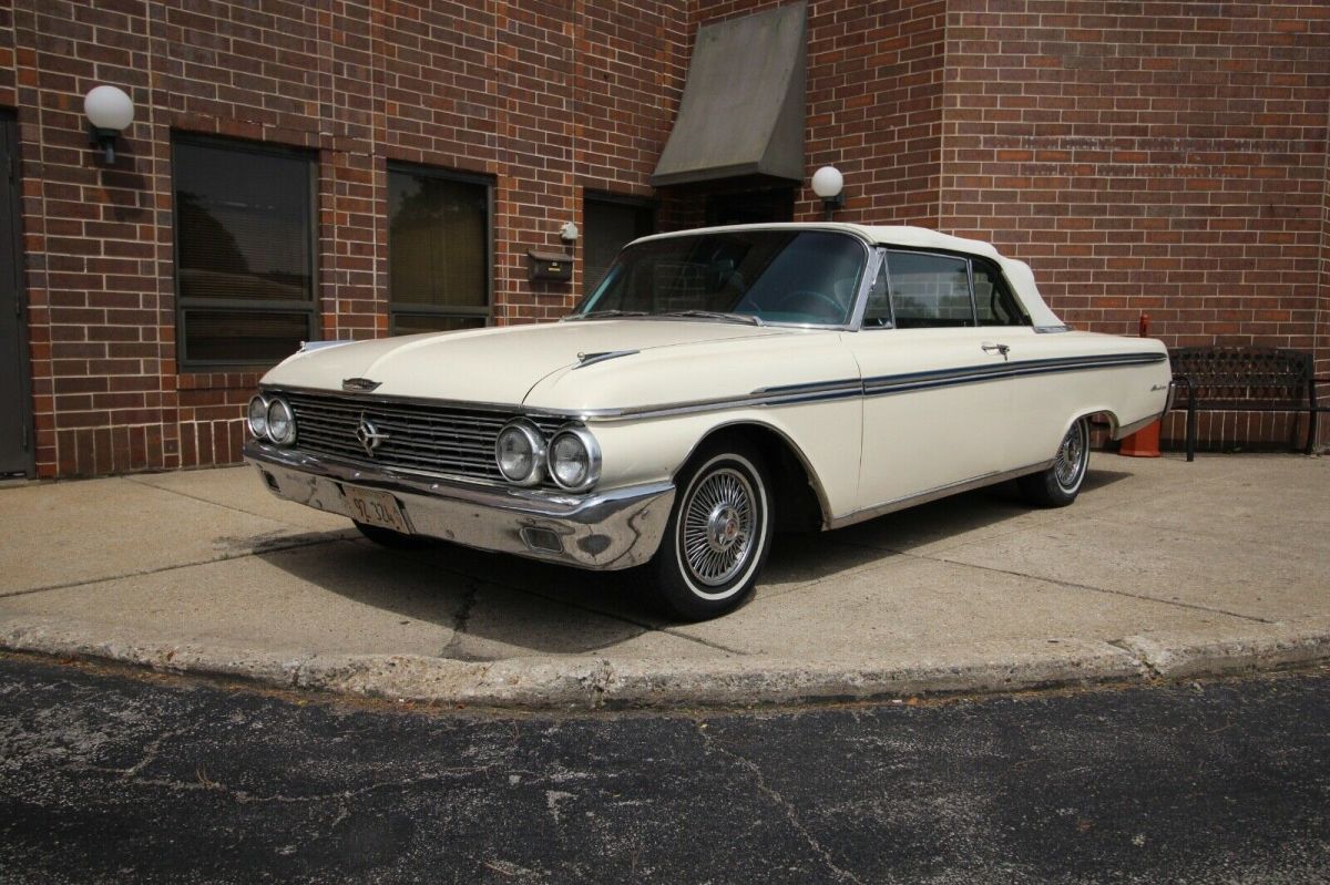 1962 Ford Galaxie 500 - Sunliner