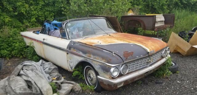 1962 Ford Galaxie Sunliner