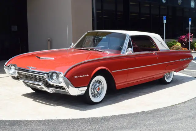 1962 Ford Thunderbird