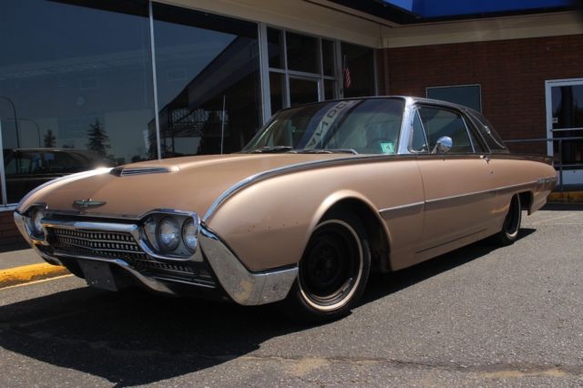 1962 Ford Thunderbird