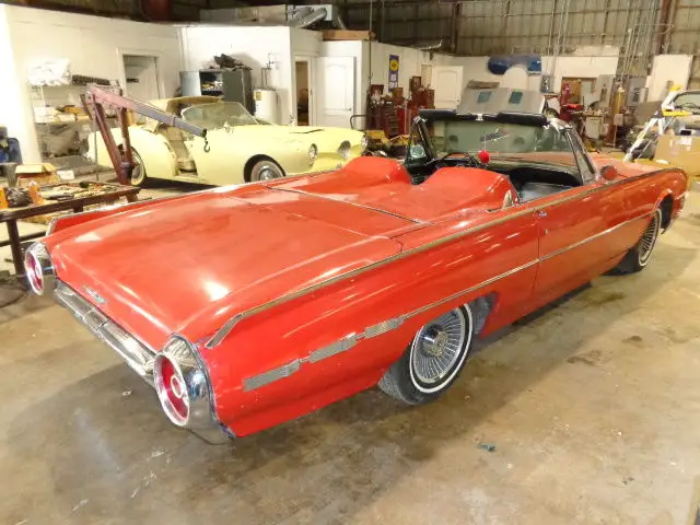 1962 Ford Thunderbird