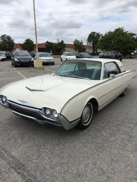 1962 Ford Thunderbird