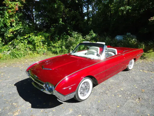 1962 Ford Thunderbird