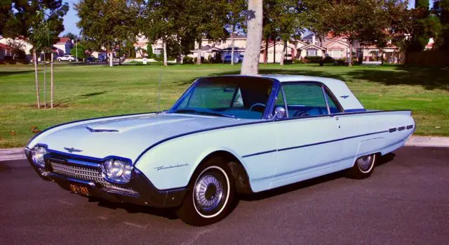 1962 Ford Thunderbird