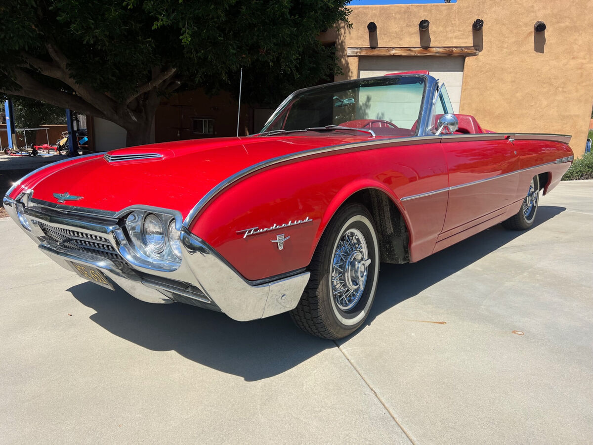 1962 Ford Thunderbird