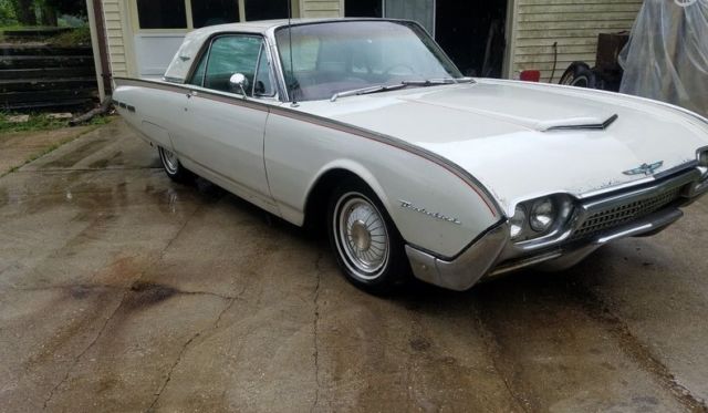 1962 Ford Thunderbird