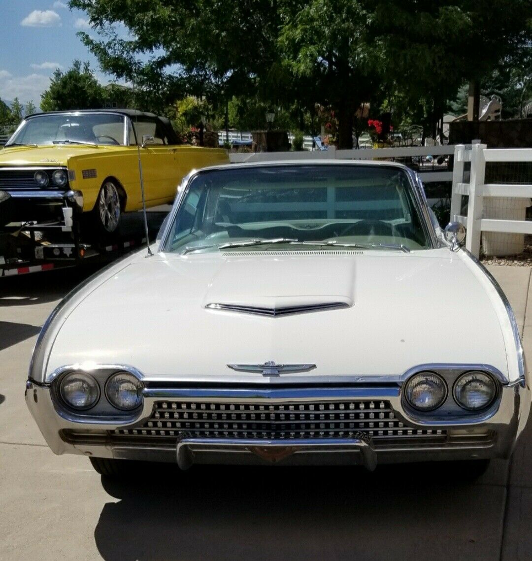 1962 Ford Thunderbird