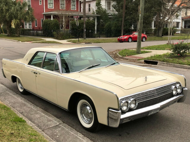 1962 Lincoln Continental elegant Sultana White