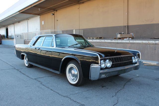 1962 Lincoln Continental sedan