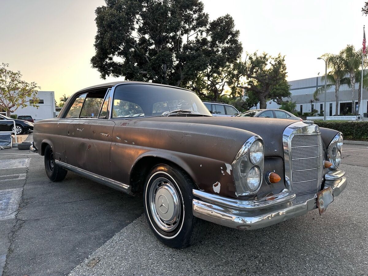 1962 Mercedes-Benz 200-Series SEB