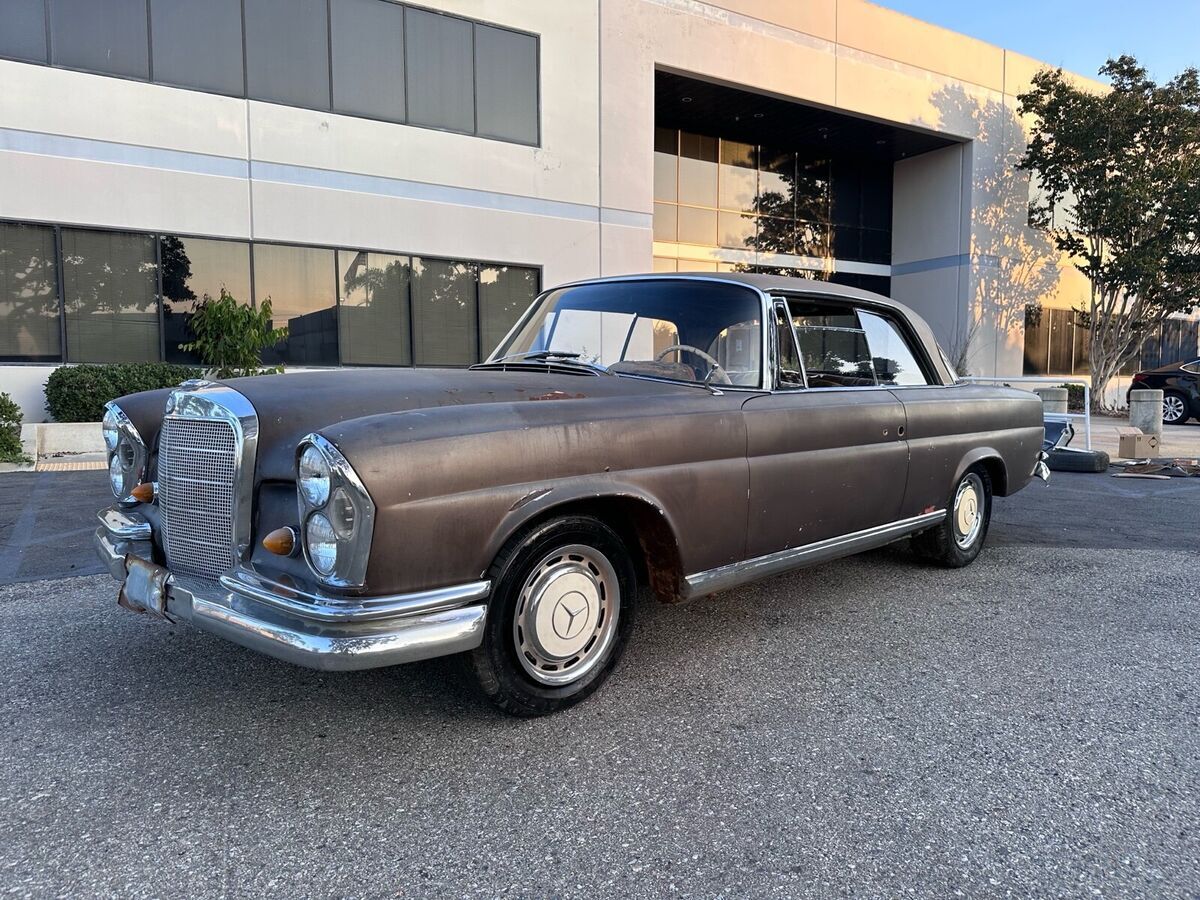 1962 Mercedes-Benz 220 S Coupe