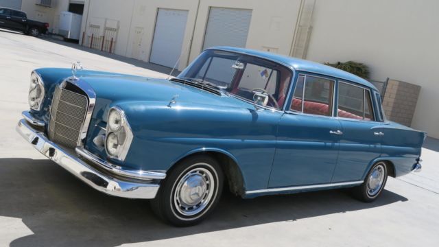 1962 Mercedes-Benz 200-Series 220S SEDAN! GREAT DRIVER, JUST SERVICED!