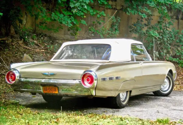 1962 Ford Thunderbird Red Leather