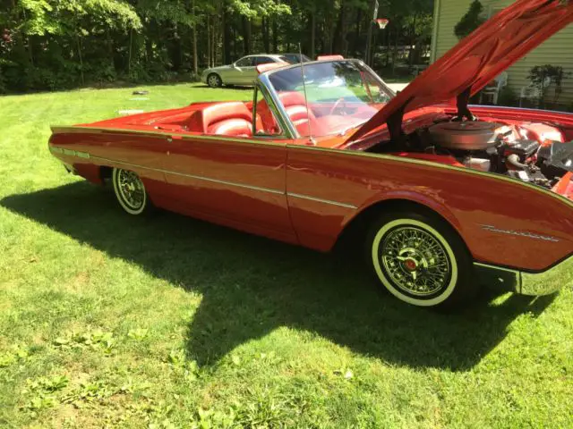 1962 Ford Thunderbird