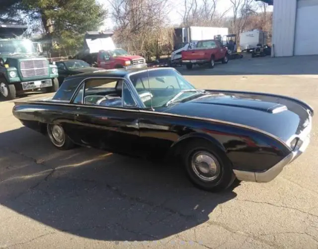 1962 Ford Thunderbird