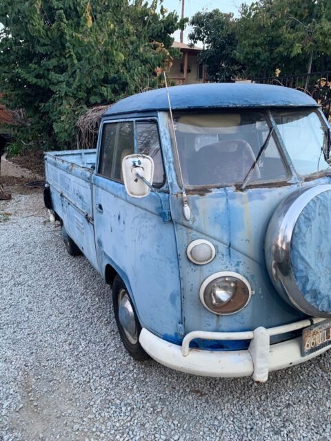 1962 Volkswagen bus blue