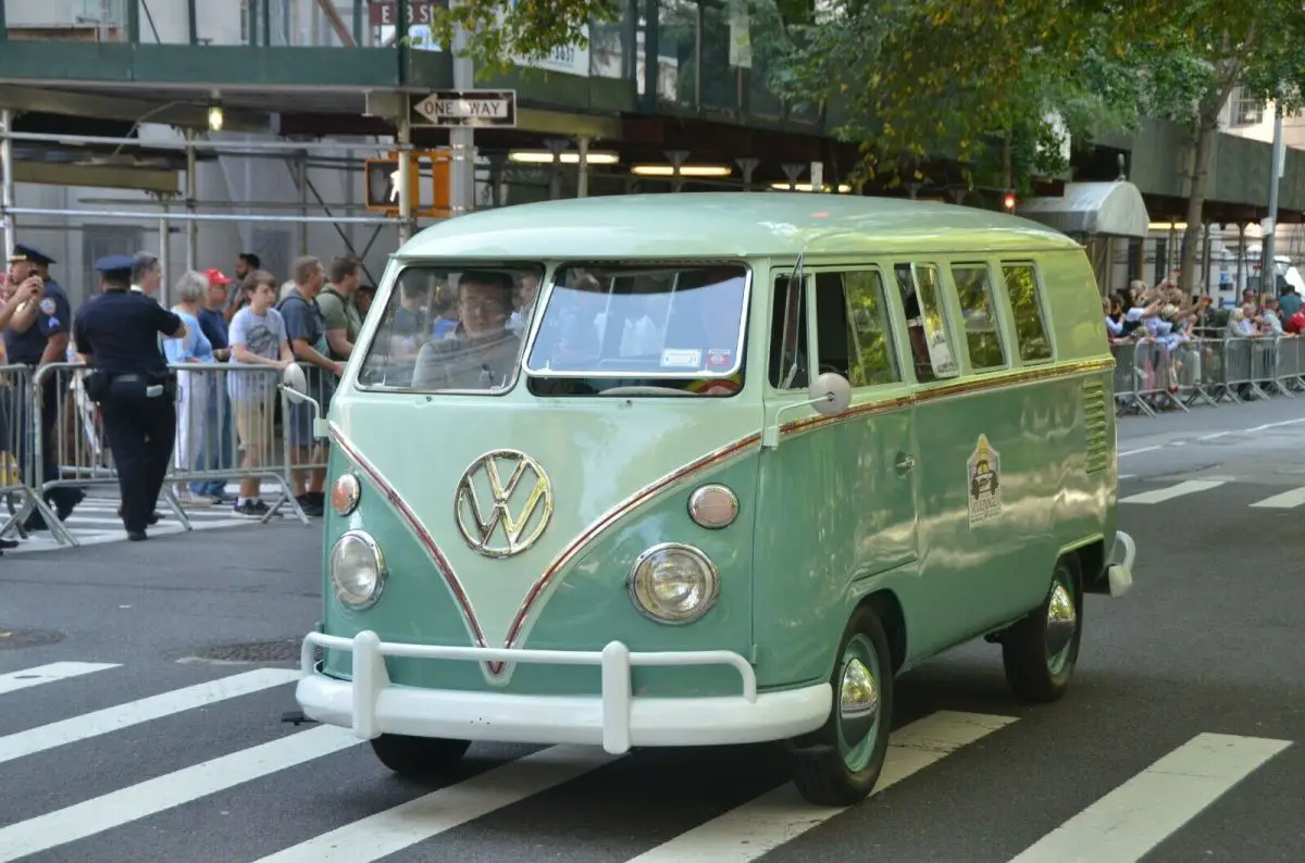 1962 Volkswagen Bus/Vanagon Deluxe Trim