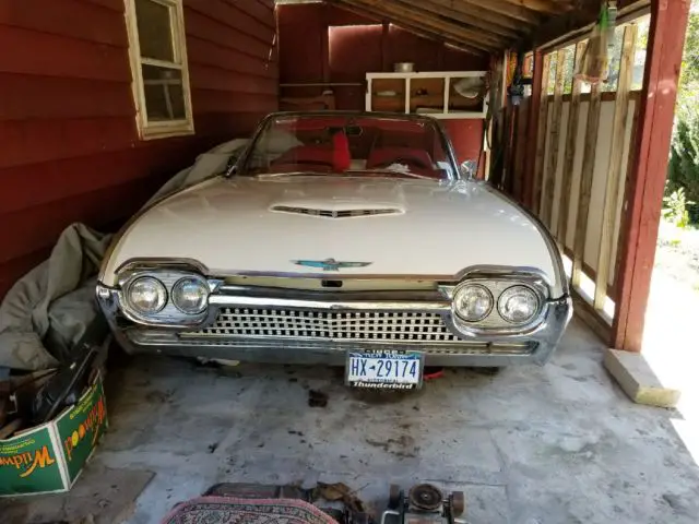 1962 Ford Thunderbird