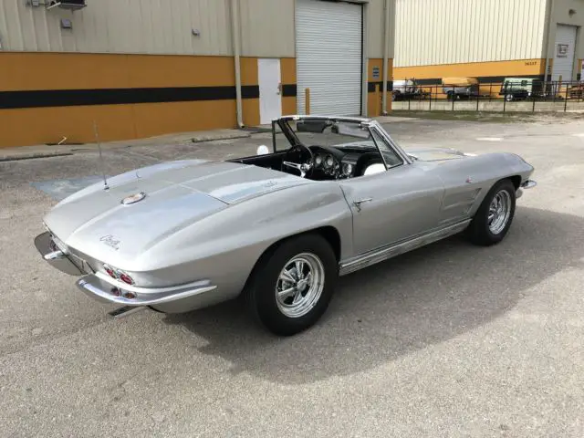 1963 Chevrolet Corvette STINGRAY CONVERTIBLE ROADSTER 327