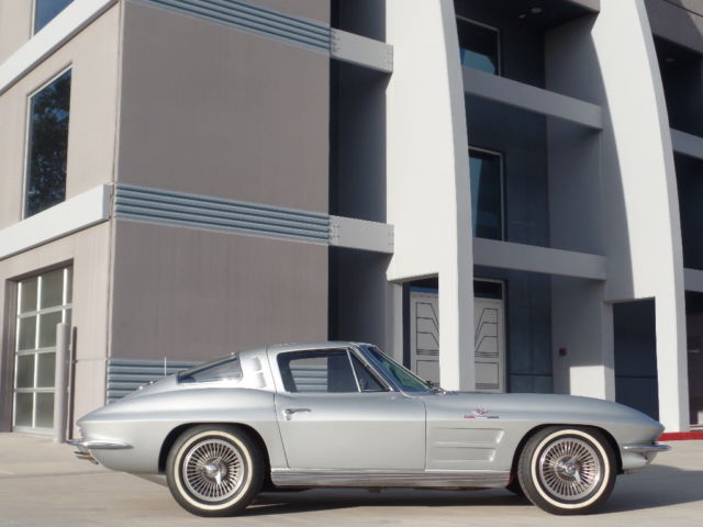 1963 Chevrolet Corvette Fuelie Split Window 4-Speed