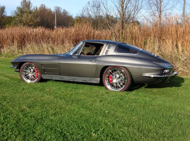 1963 Chevrolet Corvette Split window restomod