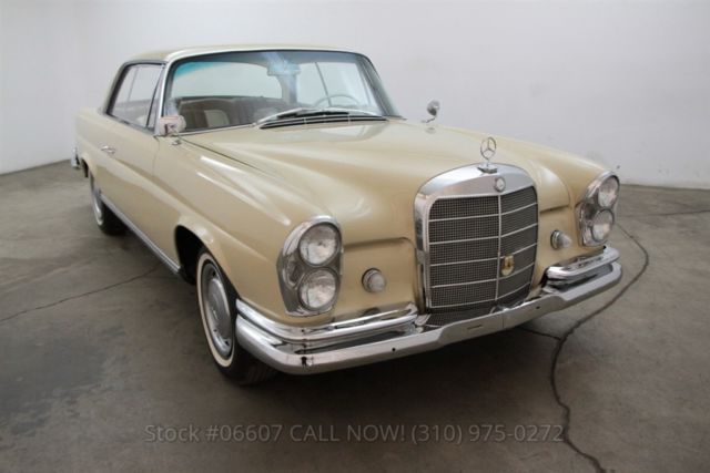 1963 Mercedes-Benz 220SE Coupe