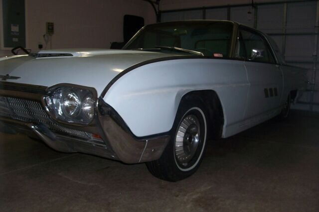 1963 Ford Thunderbird Code 52