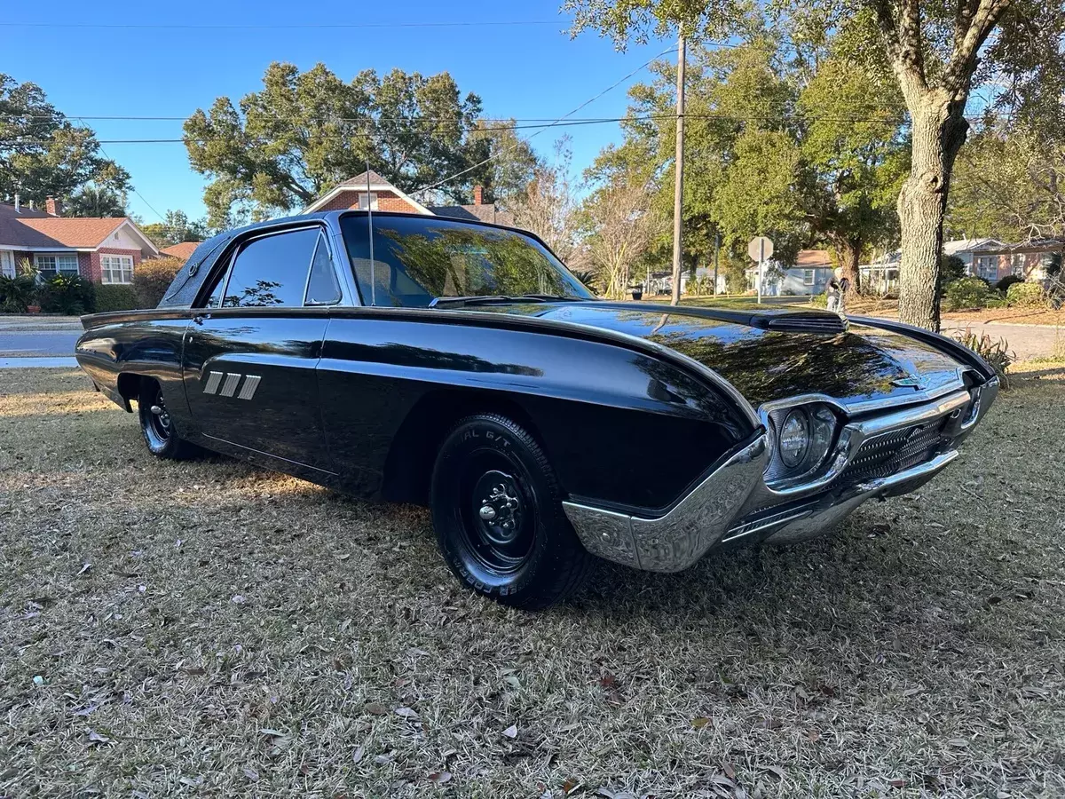 1963 Ford Thunderbird