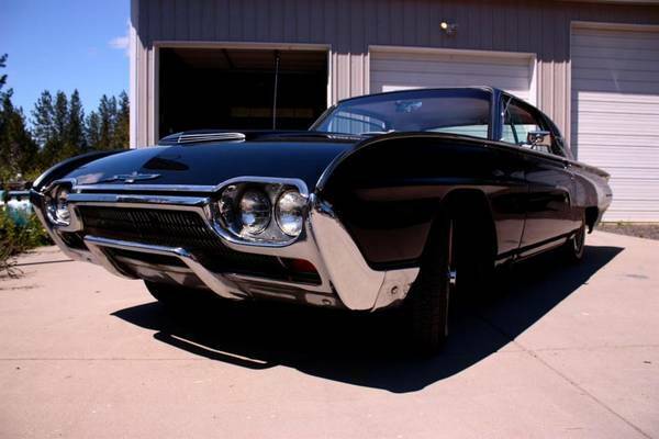 1963 Ford Thunderbird --