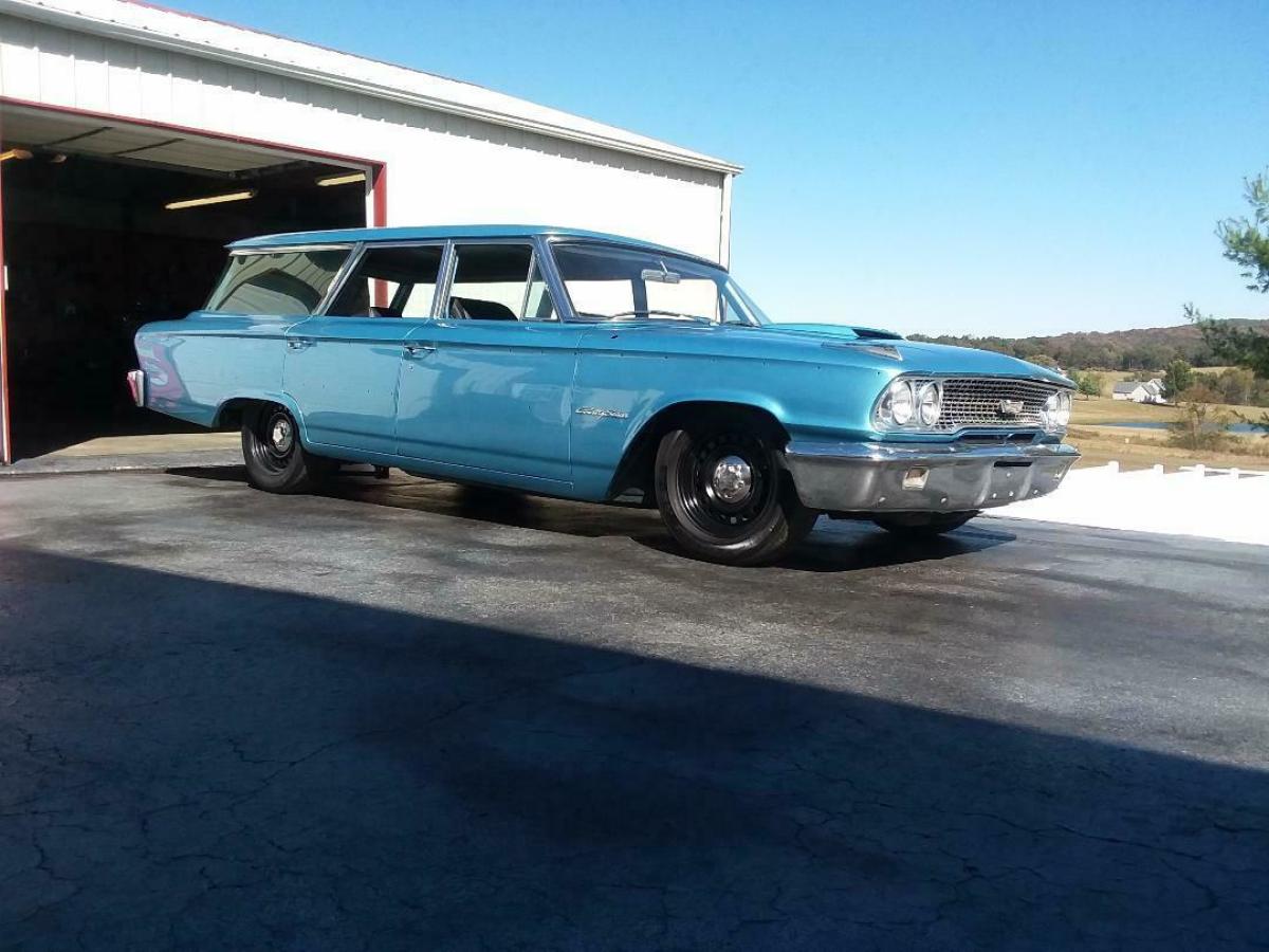 1963 Ford Galaxie Country Sedan