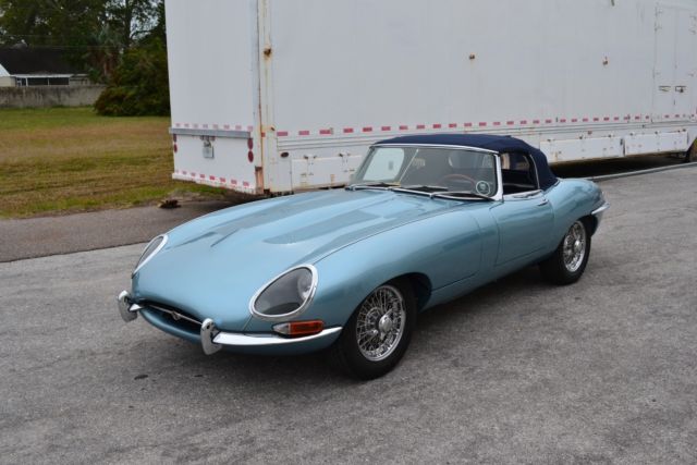 1963 Jaguar E-Type Series 1 --