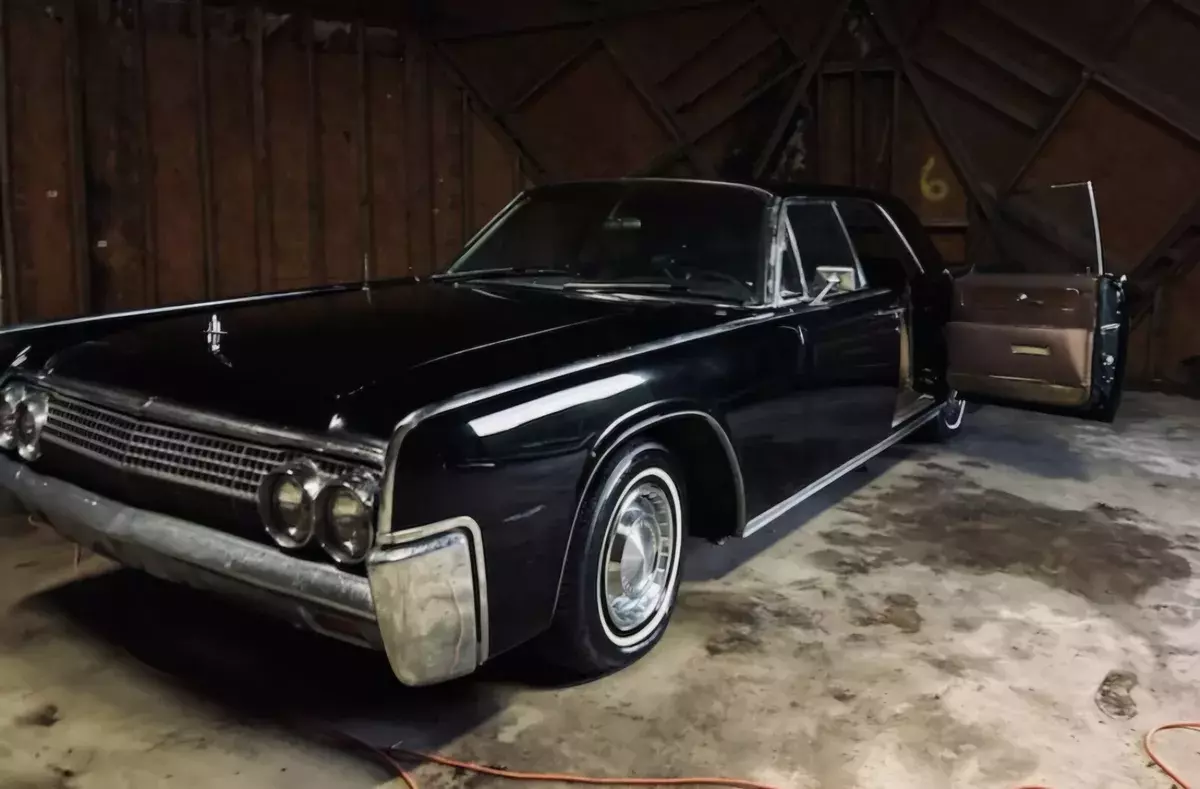 1963 Lincoln Continental