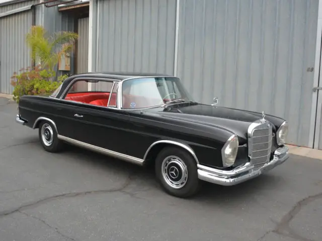 1963 Mercedes-Benz 200-Series 220SE