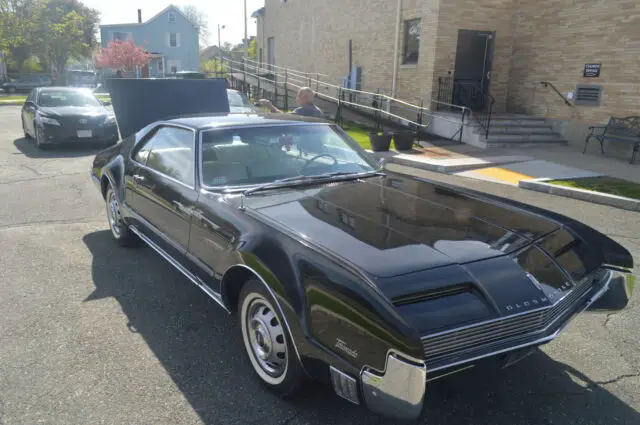 1963 Oldsmobile Toronado