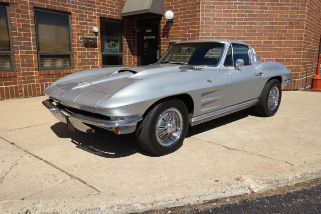 1964 Chevrolet Corvette Coupe - A/C - P.S - P.W - #'s Matching