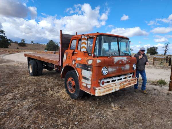 1964 Ford C700