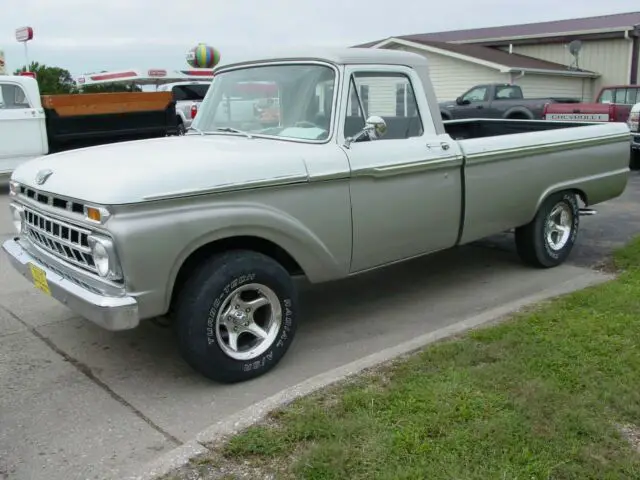 1964 Ford F-100 CUSTOM CAB