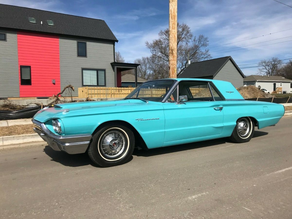 1964 Ford Thunderbird