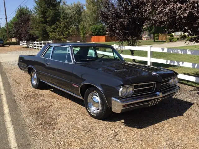 1964 Pontiac GTO Sedan