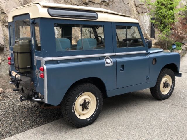 1964 Land Rover Defender