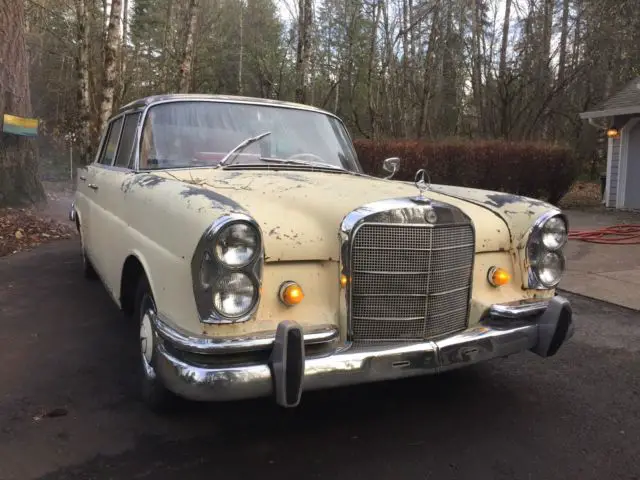 1964 Mercedes-Benz 200-Series