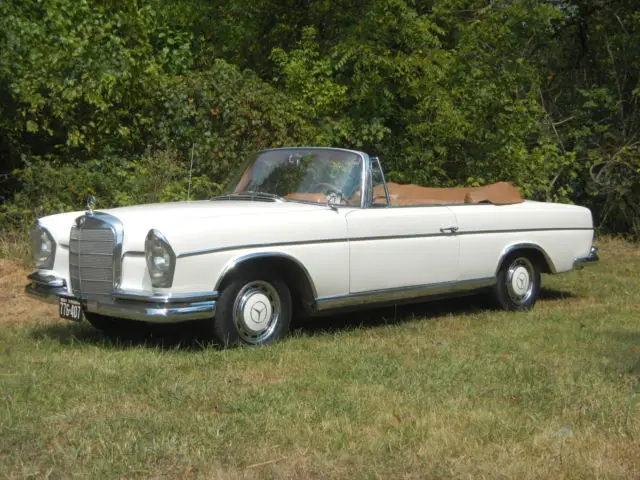 1964 Mercedes-Benz 200-Series 220 SEb Cabriolet