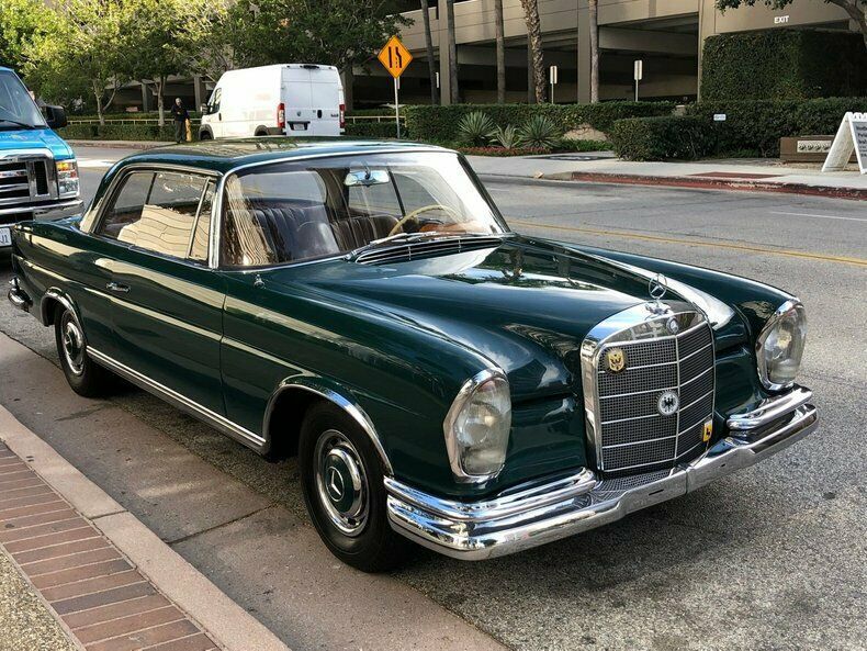 1964 Mercedes-Benz 220SE Sunroof Coupe