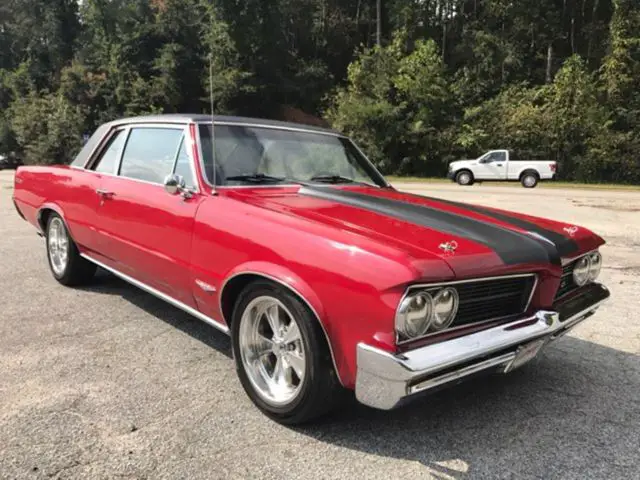 19640000 Pontiac GTO 600 miles on restoration