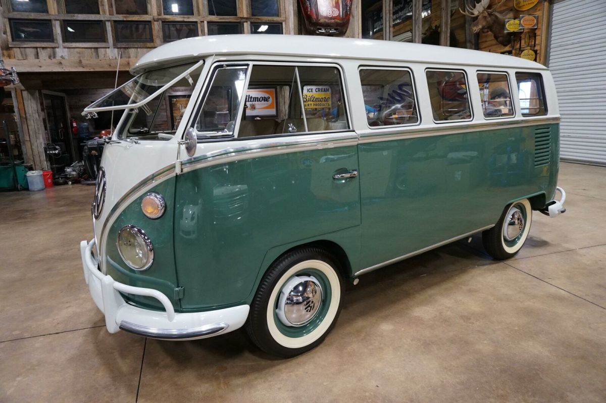 1964 Volkswagen 13 WINDOW VAN DELUXE