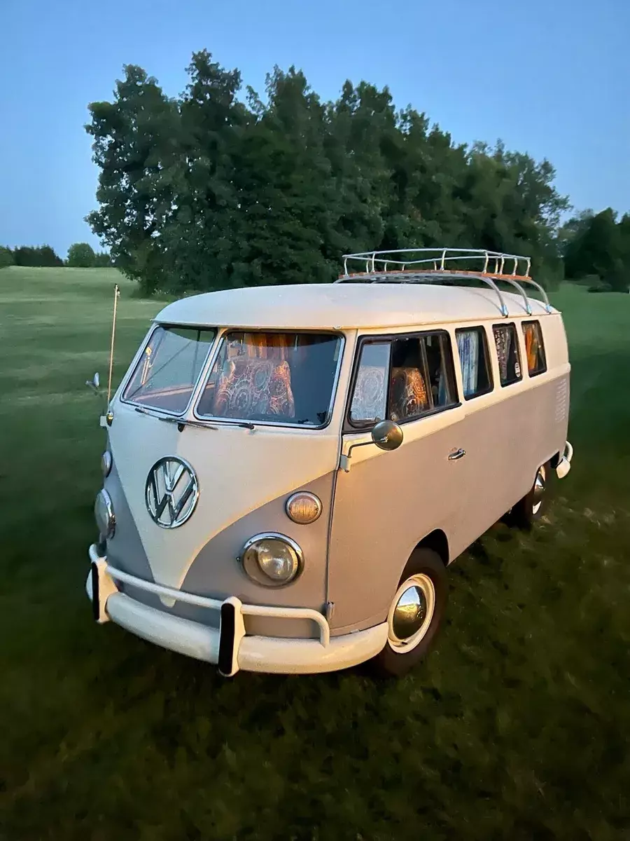 1964 Volkswagen Type 2 11 Window