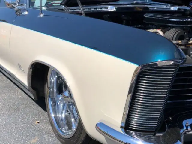 1965 Buick Riviera -409 NAILHEAD ENGINE SLAMMED ON AIR RIDE-PRO TOURI